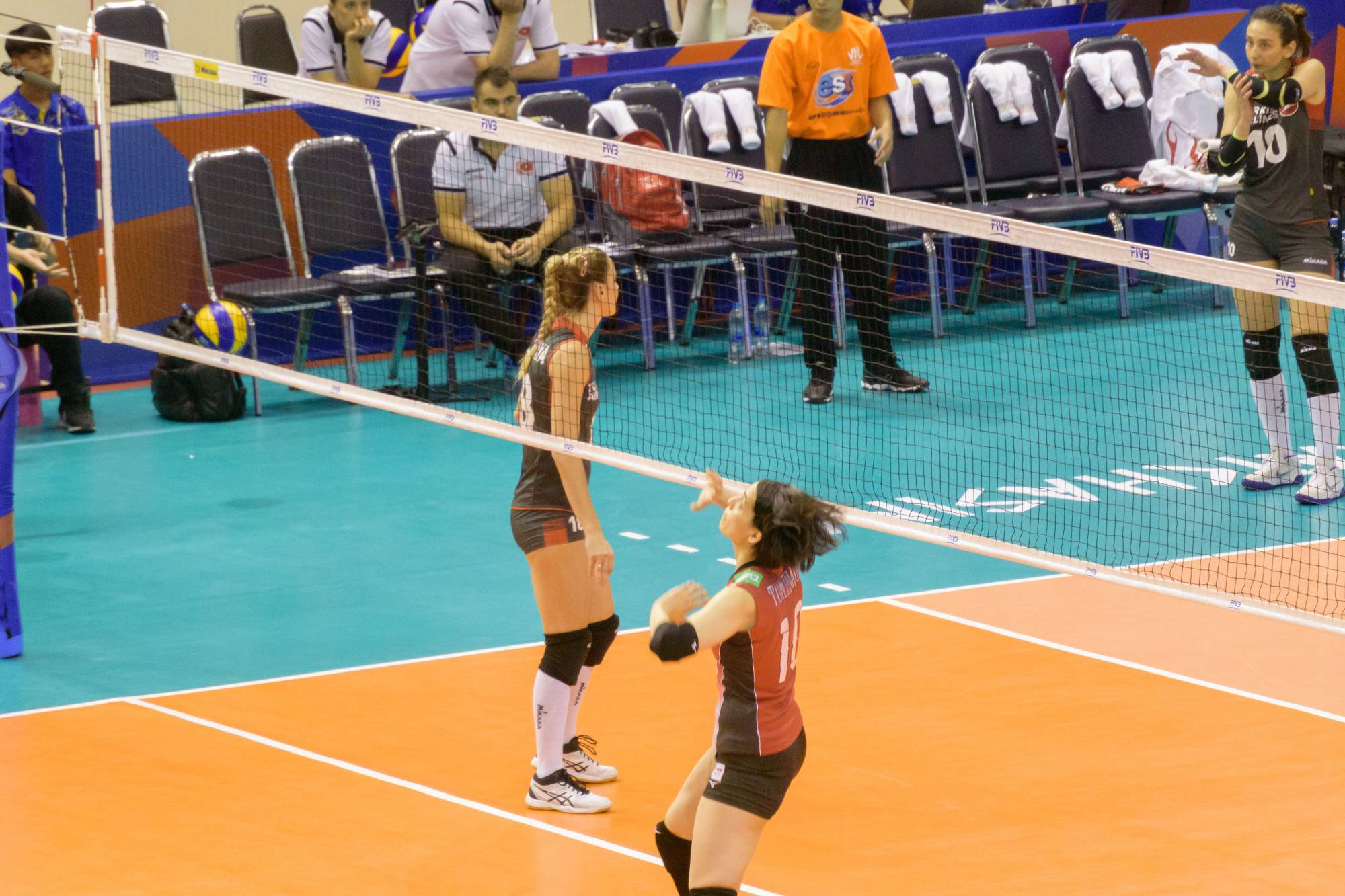 2018-06-05-korat-nakhonratchasima-vnl-volleyball-japan-turkey-korea-thailand-day1